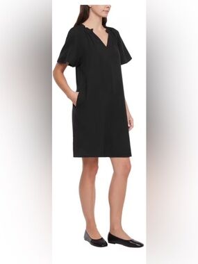 GAP Black V‑Neck Short Sleeve Shift Dress